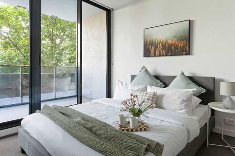 A Central Apt Right Next To Southern Cross - Stays Accommodation 0