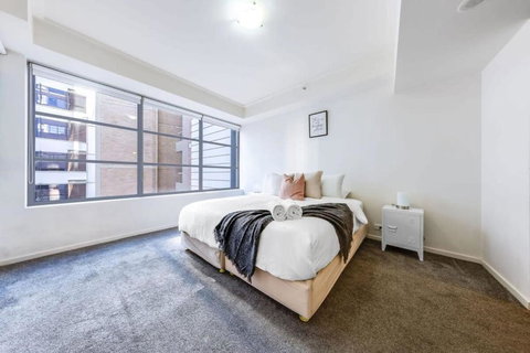 A Comfy 2BR Apt Right Next To Darling Harbour - Stays Accommodation 1