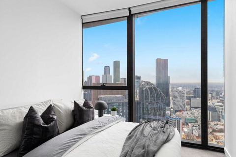 A Cozy 2BR Apt At Sapphire By The Gardens - Stayed 1