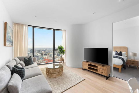 A Cozy 2BR Apt At Sapphire By The Gardens - Stayed 3