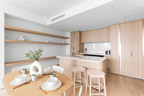 A Cozy 2BR Apt At Sapphire By The Gardens - Stayed 4