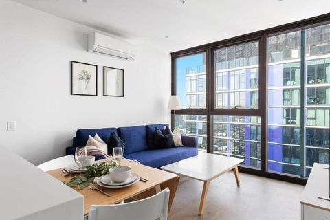 A Cozy & Comfy 2BR Apt Up In The Clouds Near CBD - Stayed 3