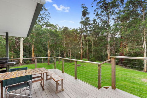 A Little Touch Of Paradise - Stayed 1