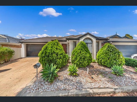 A Spacious Vacation Home Nearby Melbourne Airport - Stayed 1