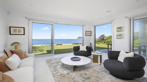 Absolute Beachfront On Stunning Pearl Beach - Stays Accommodation 1