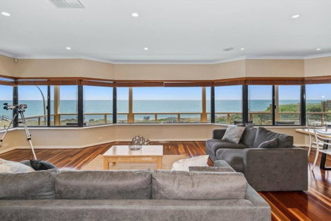 Absolute Oceanfront Escape - Stayed 1
