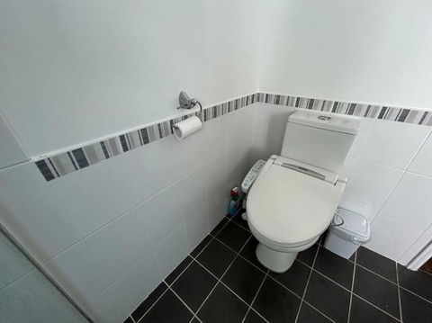 Absolutely Lakeside House, Quiet And Peace - Stayed 3