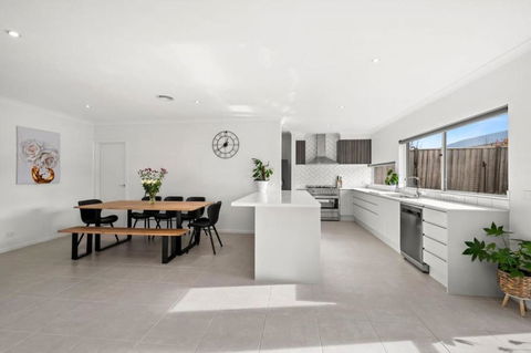 All Day Sunshine And Relaxation -Pet Friendly - Stayed 4