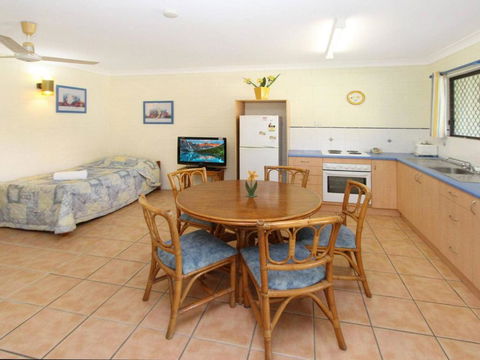 Alma Bay Holiday Unit 1 - Stayed 2