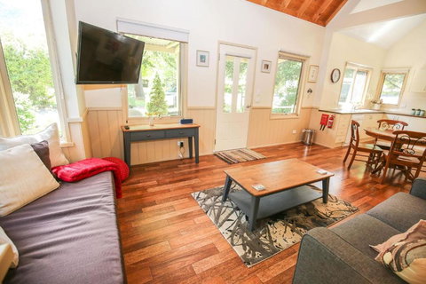 Alpine Arnica Cottage 1 - Stays Accommodation 2