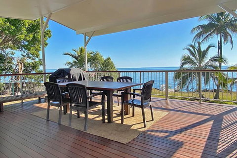 AMITY TREETOPS - Stays Accommodation 0