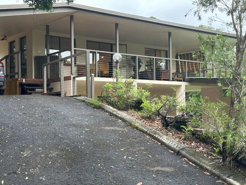 Amongst The Trees - Stays Accommodation 1