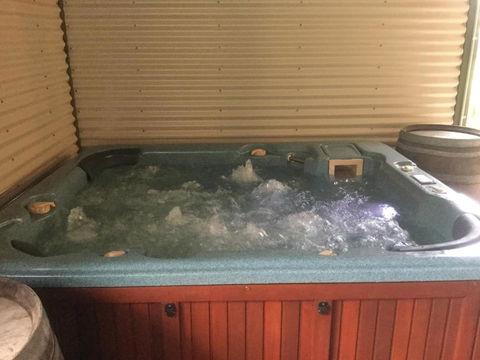 Angaston By The Winter Creek - Stayed 2