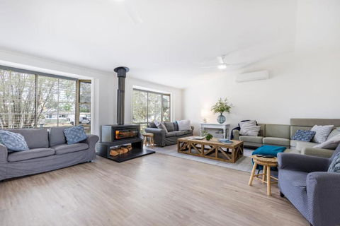 Anglesey - Pet Friendly With Pool & Tennis Court - 4 Mins Walk To Beach - Stayed 2