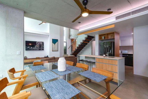 Aria Villa 2 Port Douglas - Stays Accommodation 3