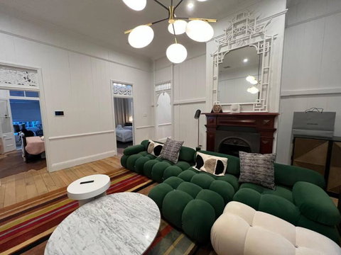 Artists Residence - Stays Accommodation 0