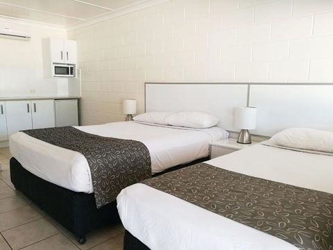 Augathella Motel & Caravan Park - Stayed 0