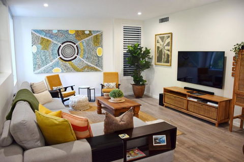 Aurora On Gregory - Stayed 2