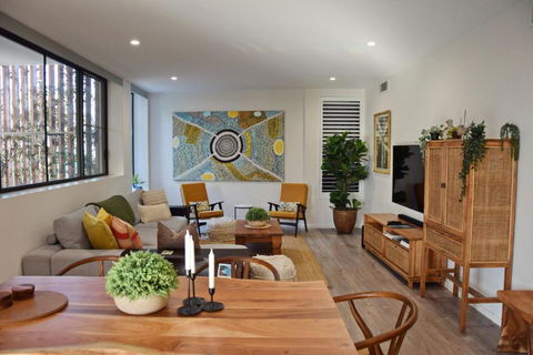 Aurora On Gregory - Stayed 4