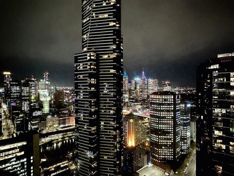 Aus108 - 1B1B With Breathtaking City Views - Stays Accommodation 2