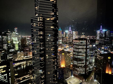 Aus108 - 1B1B With Breathtaking City Views - Stays Accommodation 3