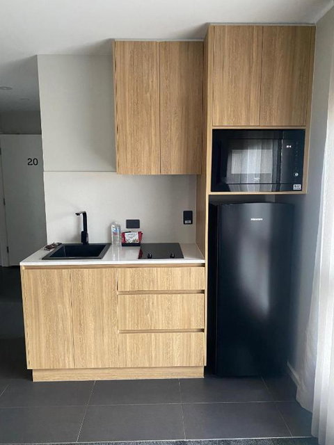 AVENUE MOTEL APARTMENTS - Stayed 2