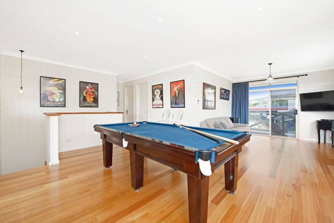 Apollo Bay Oceanview Mountain Retreat, Pet Friendly, EV Station, Fireplace - Stays Accommodation 3