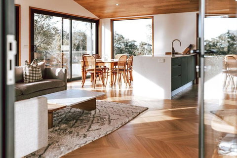 B E R T I E - Central Bicheno - Stays Accommodation 0