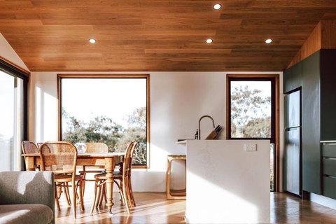 B E R T I E - Central Bicheno - Stays Accommodation 1