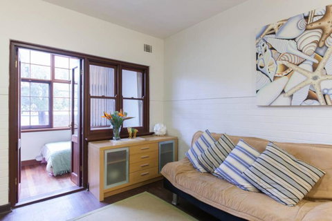 B3 Crawley Apartment 1 BRM & Sleepout Near UWA - Stays Accommodation 3