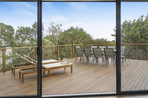 Back Beach Serenity - Expansive Home With Games Area - Stays Accommodation 1