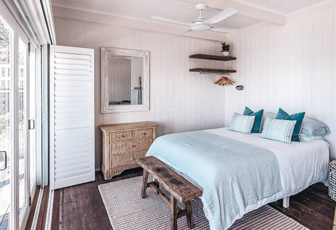 BAY PROPERTIES . Beach House Studio - Stays Accommodation 3