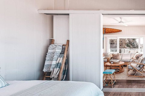 BAY PROPERTIES . Beach House Yamba - Stays Accommodation 3