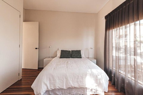 BAY PROPERTIES . The Big Chill - Stays Accommodation 4