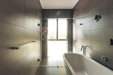 BAY PROPERTIES . The Chill - Stays Accommodation 4