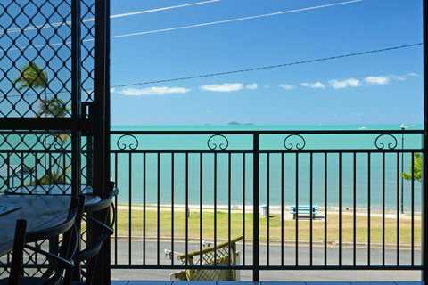 Whitsunday Waterfront Apartments - Stays Accommodation 16