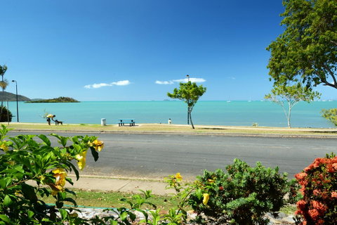 Whitsunday Waterfront Apartments - Stays Accommodation 15