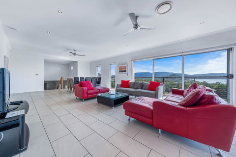 Viewpoint Holiday Home - Cannonvale - Stayed 4