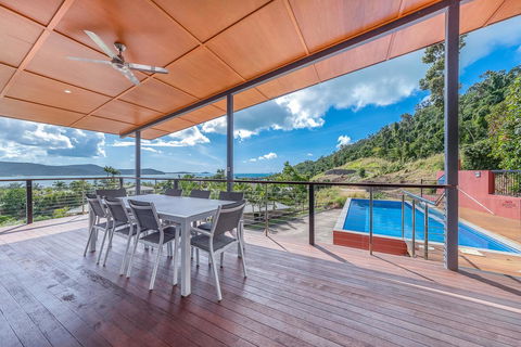 Viewpoint Holiday Home - Cannonvale - Stayed 3
