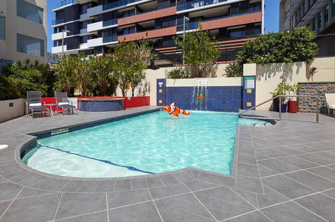 West End Central Apartments - Stayed 1