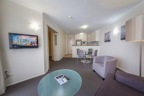 West End Central Apartments - Stayed 24