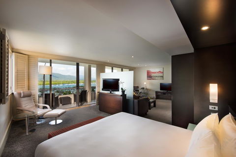 Hilton Cairns - Stayed 15