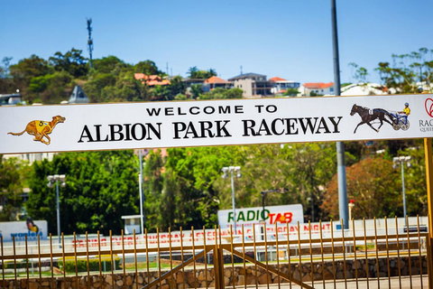 Quest Breakfast Creek - Stayed 10