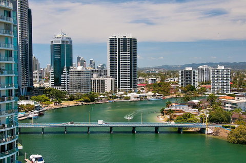 Spectrum Holiday Apartments - Stayed 25