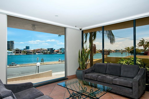 Spectrum Holiday Apartments - Stayed 19