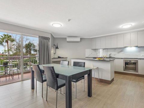 Markham Court - Stayed 25