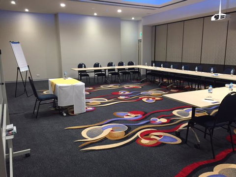 Alexandra Hills Hotel - Stays Accommodation 1