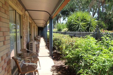 Midlander Motor Inn - Stayed 14
