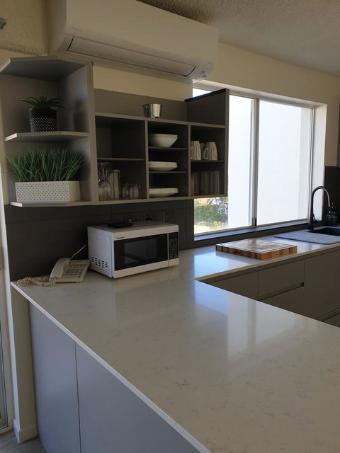 Bayview Harbourview Apartments - Stayed 10