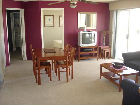 Bayview Harbourview Apartments - Stayed 24